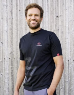 Černé tričko s logem MF - velikost XXL